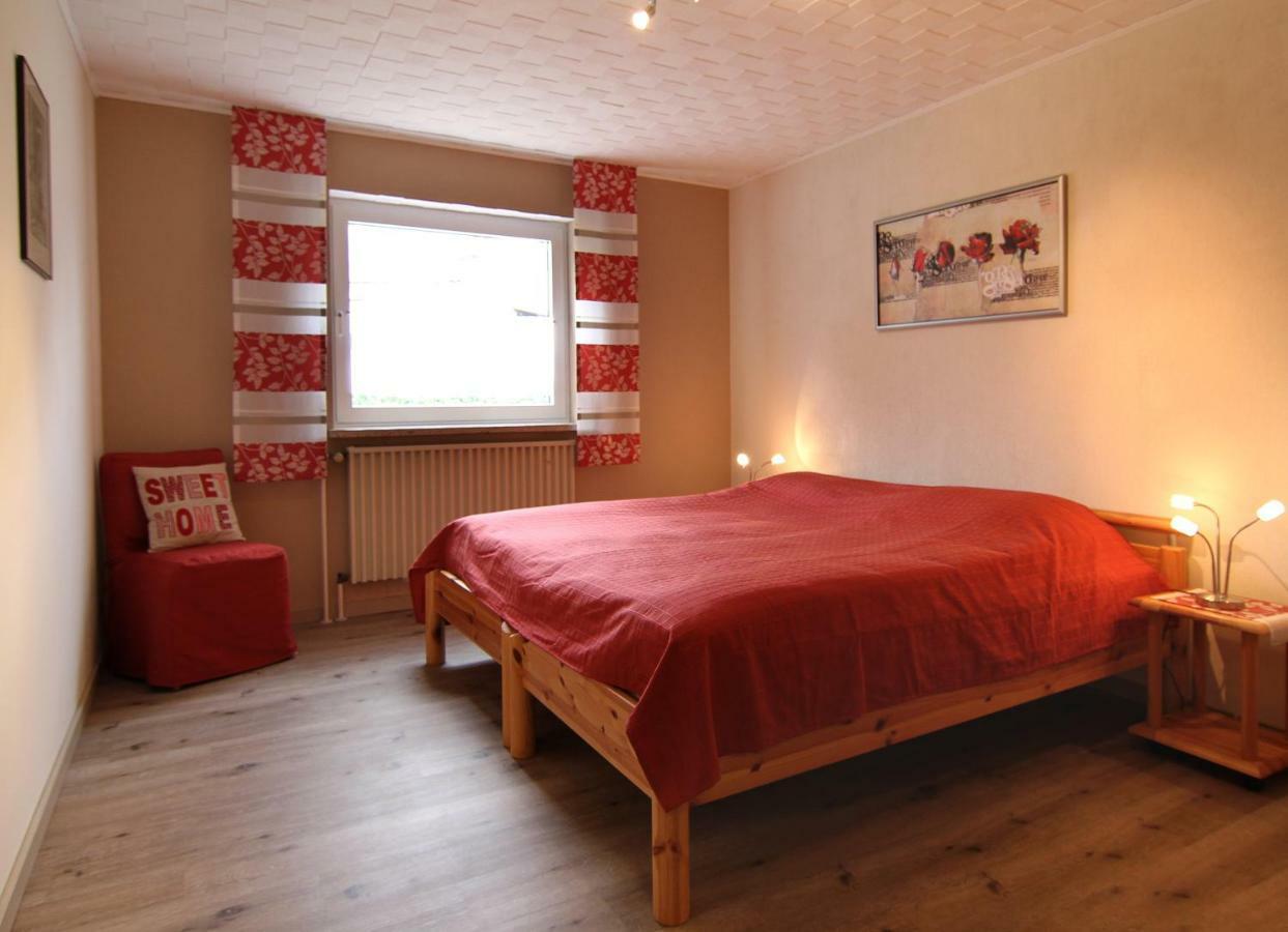 Ferienwohnung Firmenich Schwirzheim Екстер'єр фото